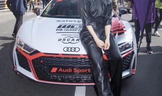 吊带连体裤怎么搭配